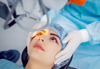 lasik Surgeon in Chintpurni